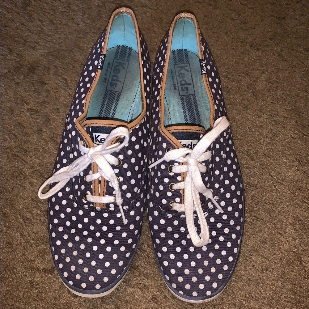 Gently used polka dot keds